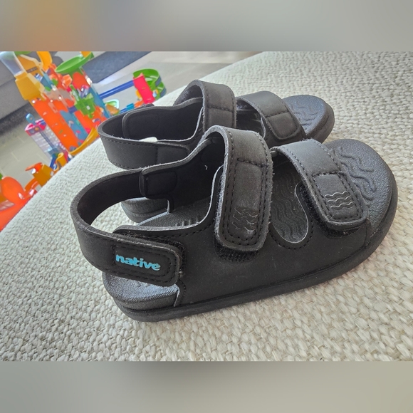 Native Shoes Sugarlite Sandals - Picture 4 of 6